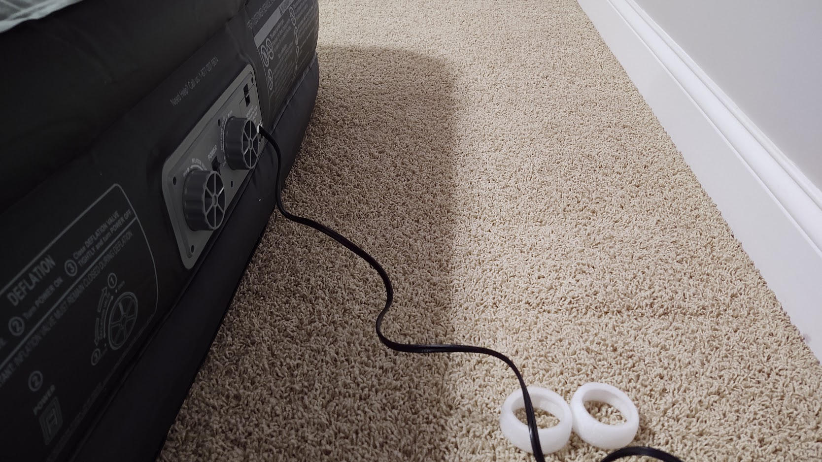 EZ Inflate customer photo — air mattress with bedding